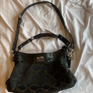 Black coach purse (Medium)